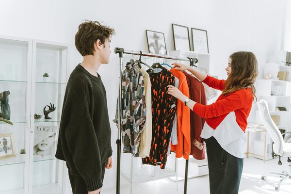 Vêtements de seconde main et entreprendre : comment ouvrir une boutique de vêtements d'occasion