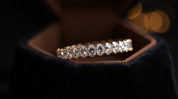 Pourquoi choisir un bracelet diamant pour un style chic et élégant